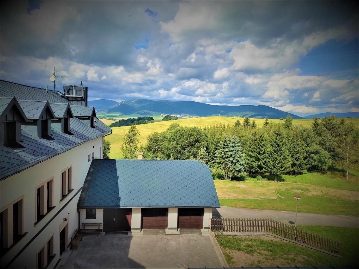 Hotel Poutni Dum Králíky Kültér fotó
