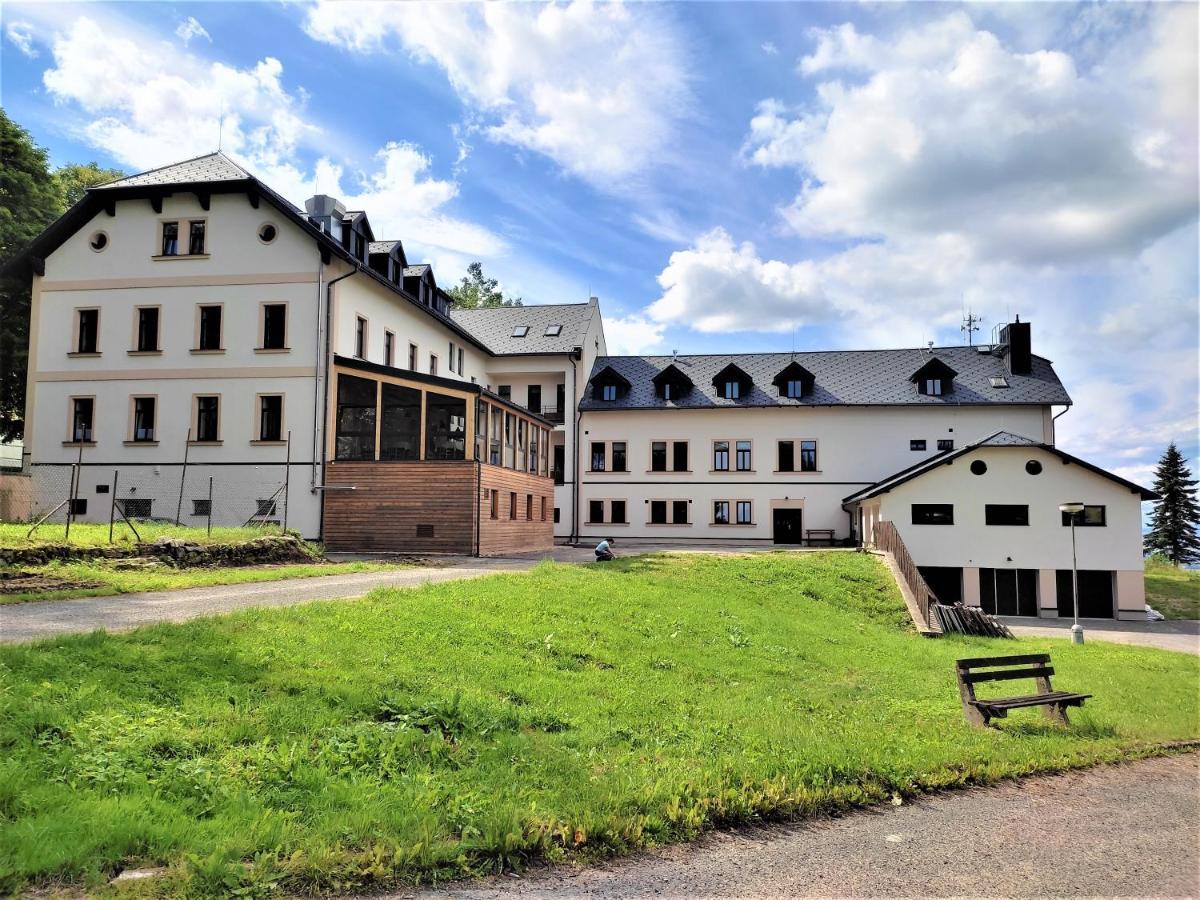 Hotel Poutni Dum Králíky Kültér fotó