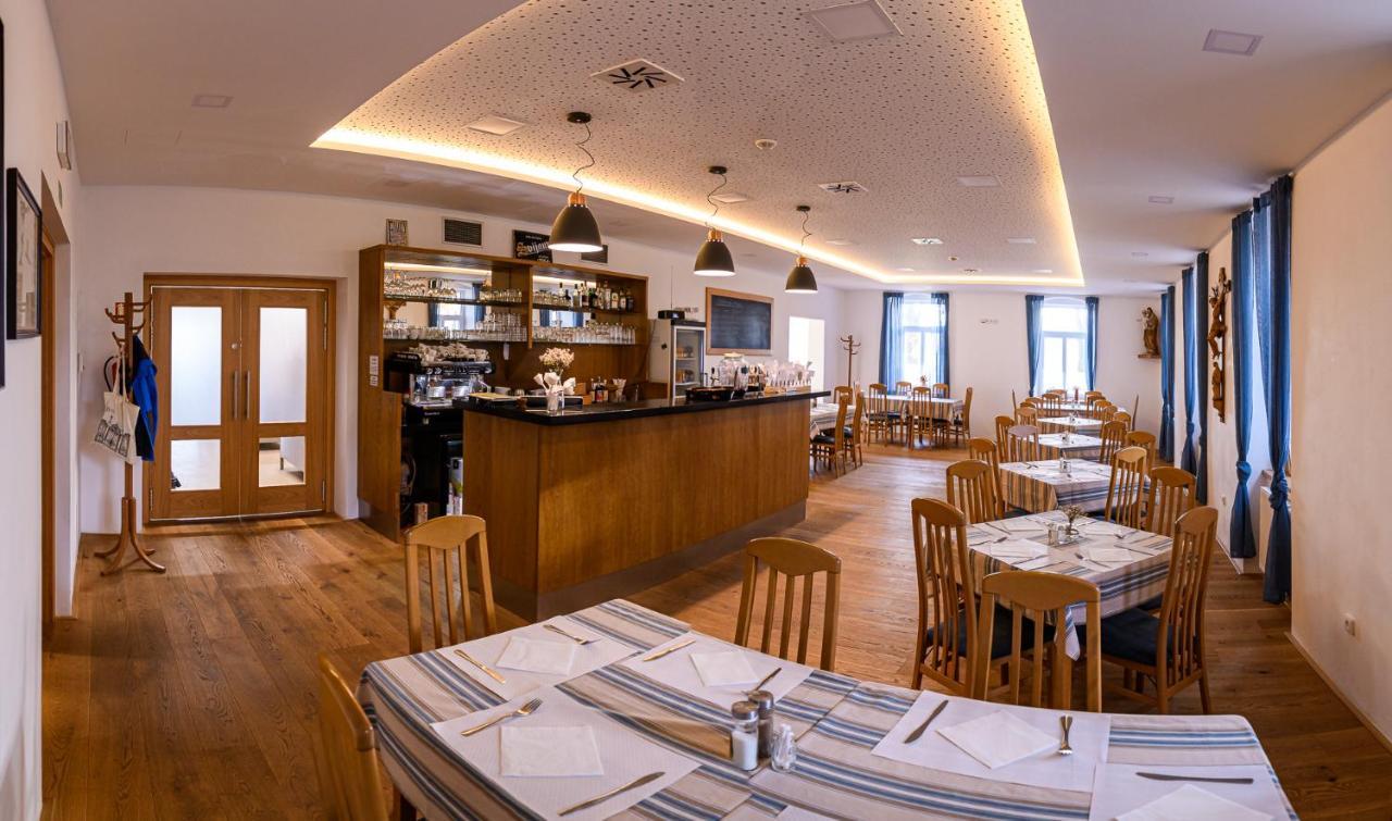 Hotel Poutni Dum Králíky Kültér fotó