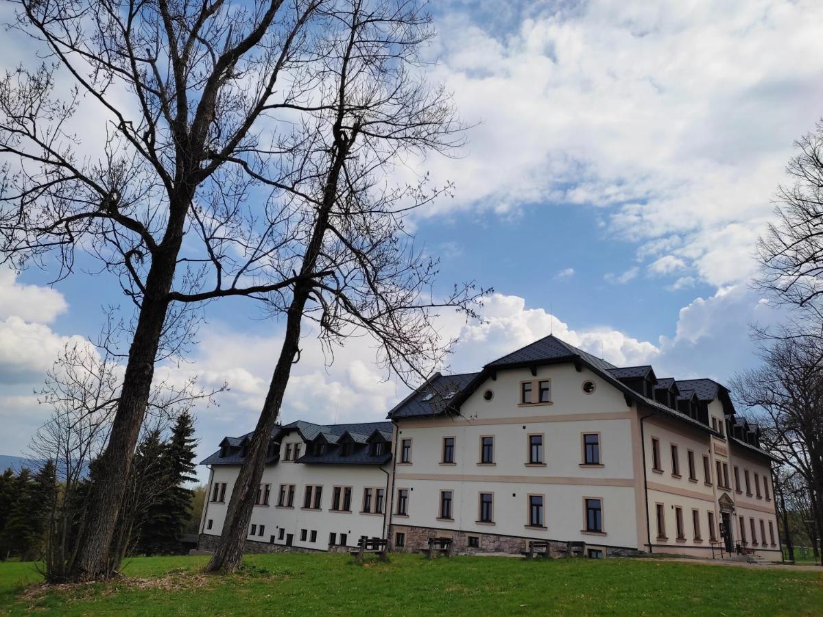 Hotel Poutni Dum Králíky Kültér fotó