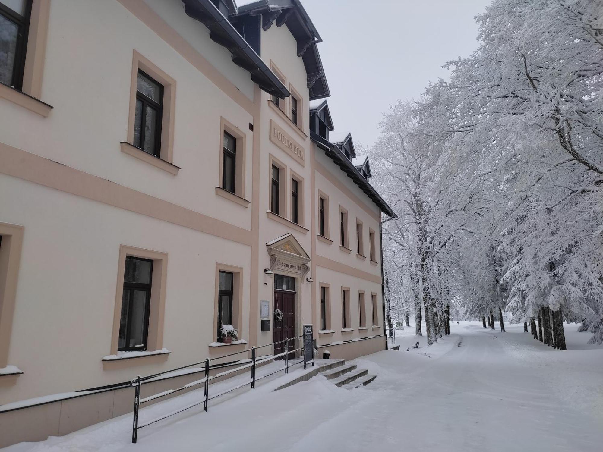 Hotel Poutni Dum Králíky Kültér fotó