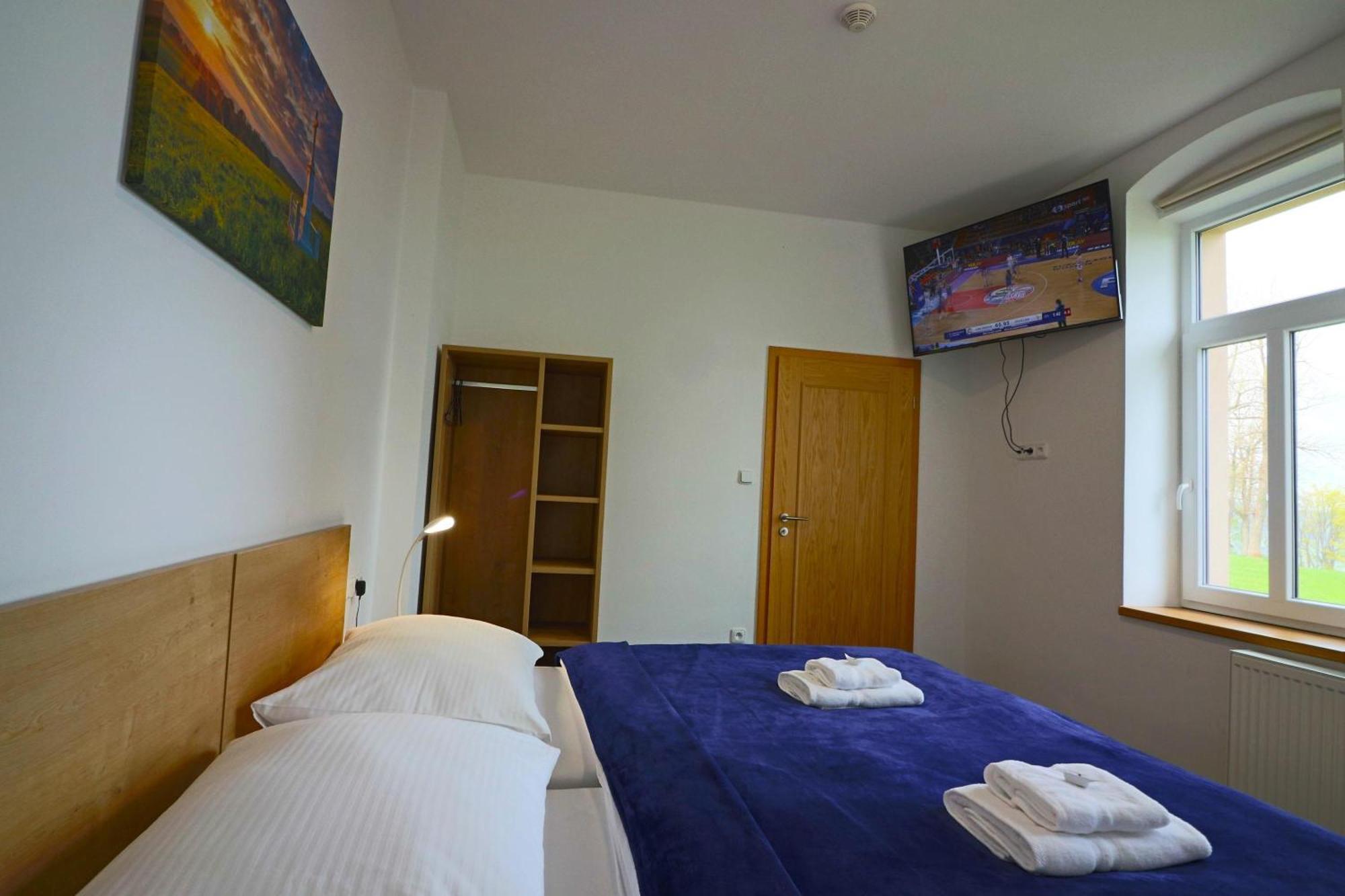 Hotel Poutni Dum Králíky Kültér fotó